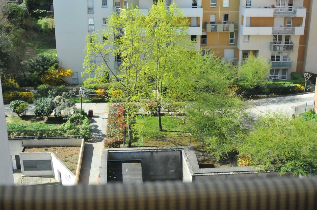 Beausoleil Studio Metro Paris Sud Ле-Кримлен-Бисетр Экстерьер фото
